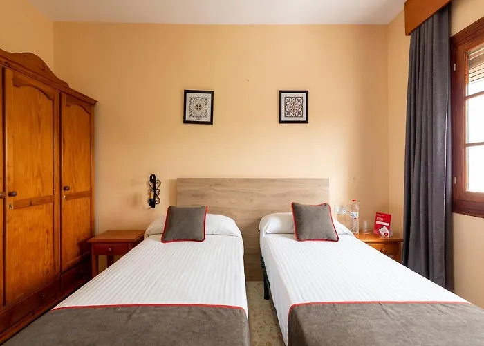 Oyo Hostal El Paisano